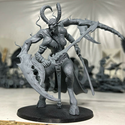 En'Kari the arch tempter warhammer dungeon and dragon 3d print table game wargame standard dimension 140mm | ModelsAndMiniature